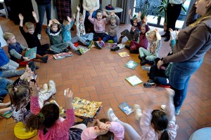 Przedszkolaki z Marchwacza z odwiedzinami w Opatówku