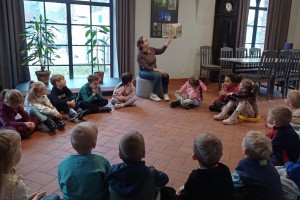 Przedszkolaki z Marchwacza z odwiedzinami w Opatówku